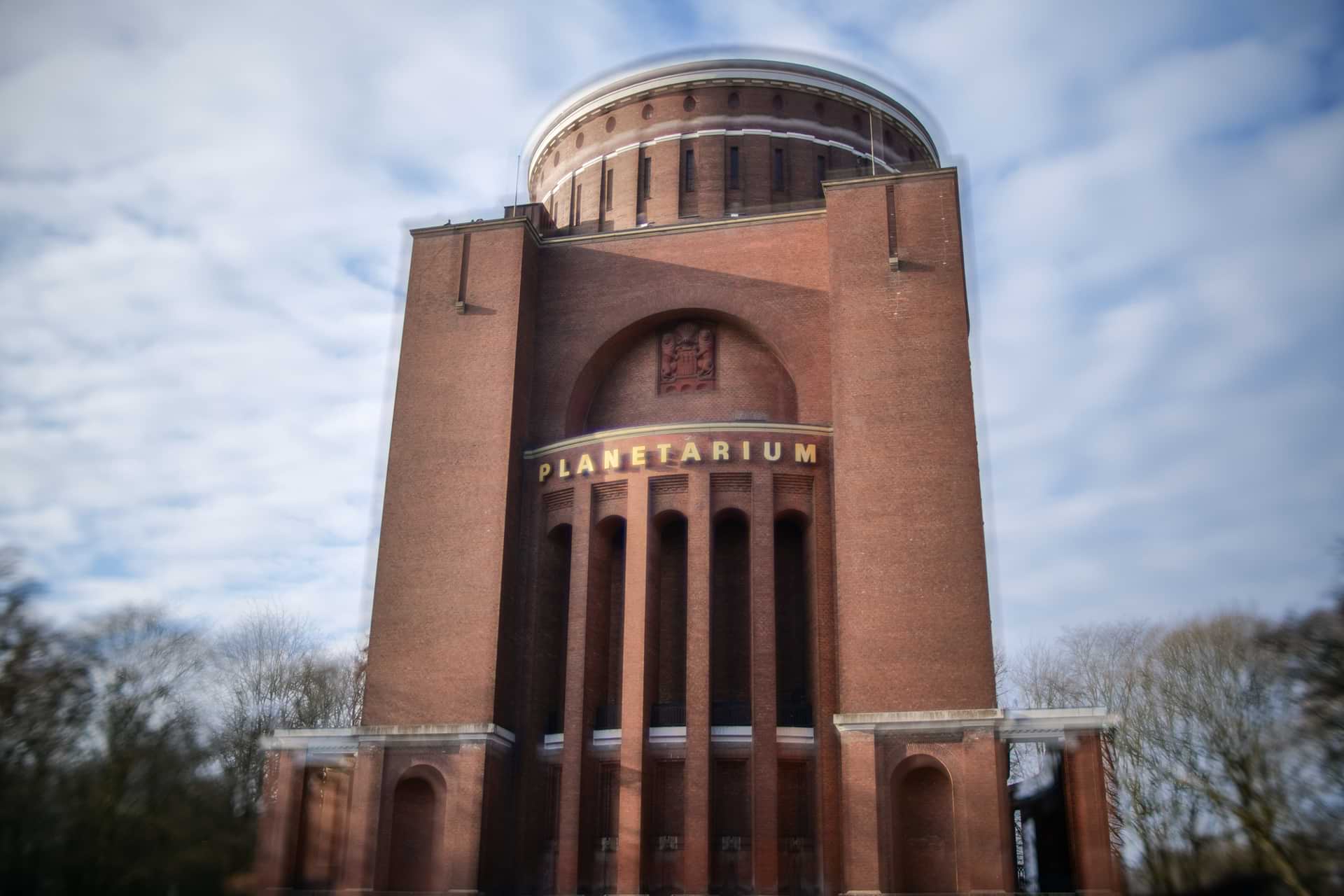 Sample Shot showing the Planetarium in Hamburg taken with Schneider-Kreuznach's Diopter Spot